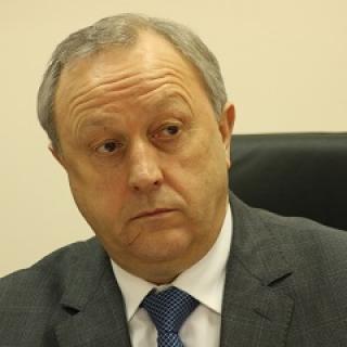 На фото - Валерий Радаев