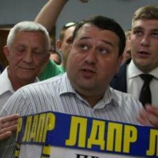 на фото Станислав Денисенко