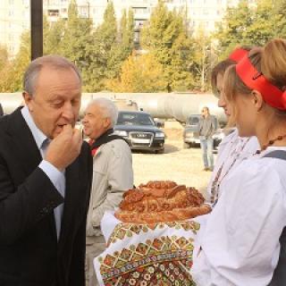 На фото - губернатор Саратовской области Валерий Радаев