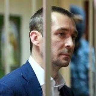 На фото - Дмитрий Захарченко