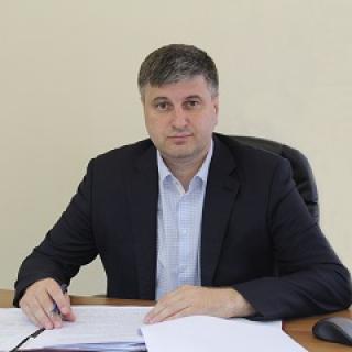 На фото - Сергей Шеверда (фото с сайта open.irkobl.ru)