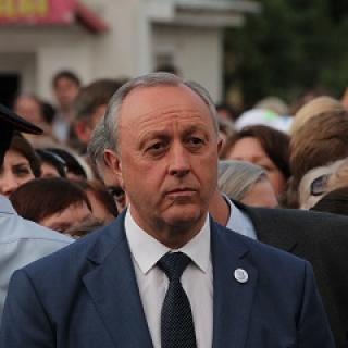 На фото - Валерий Радаев