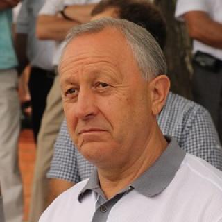 На фото - Валерий Радаев