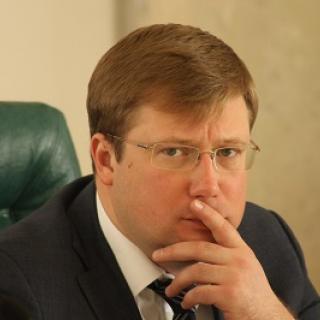 На фото - глава Петровского района Денис Фадеев