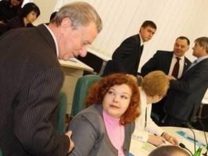 Бывший уполномоченный по правам ребенка в Саратовской области Юлия Ерофеева (на фото справа)