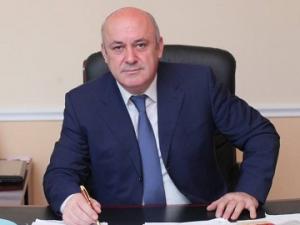 На фото Раджаб Абдулатипов (фото с сайта cherniyspisok.ru)