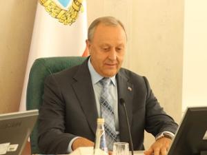 На фото - Валерий Радаев