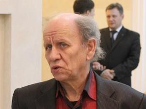 На фото - Юрий Ошеров